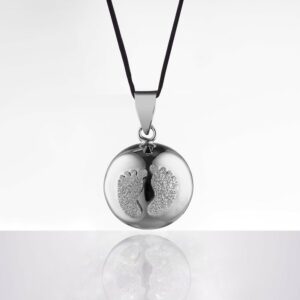 Bola gri piciorușe pudră de diamant argintie (șnur negru)